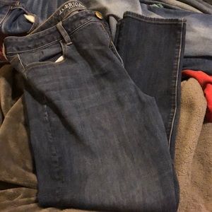 American Eagle Hi-Rise Jegging